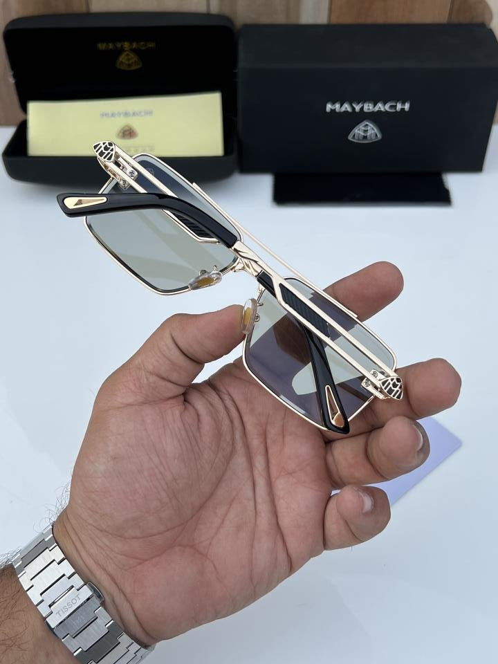 Maybach_156_gold_grey