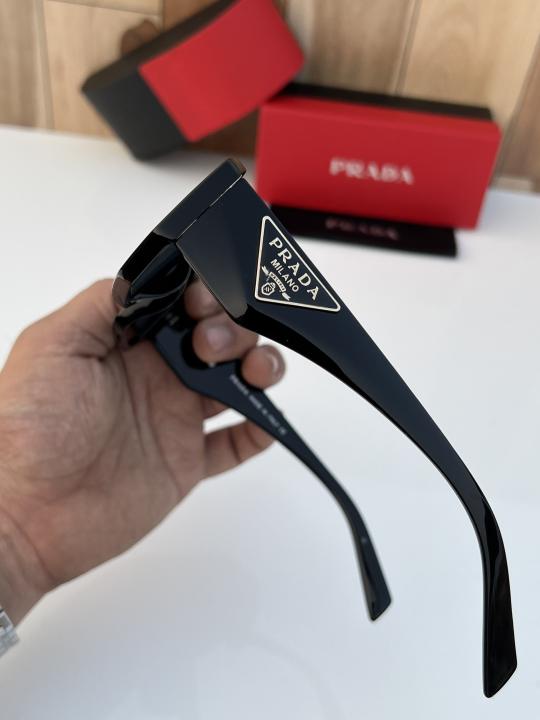 Prada_82_full_black