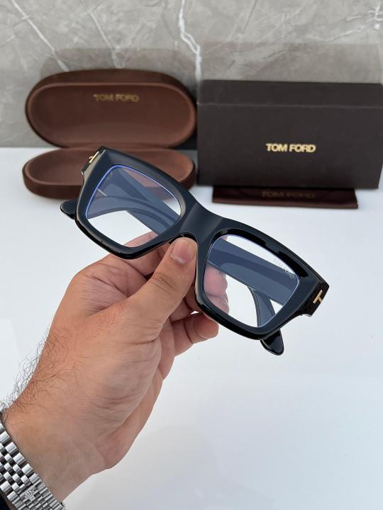 Tomford_4184_black_plano