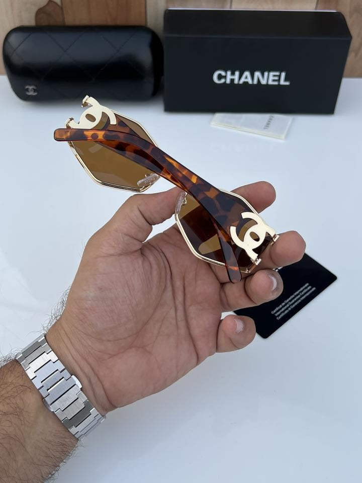 Chanel_98121_gold_brown