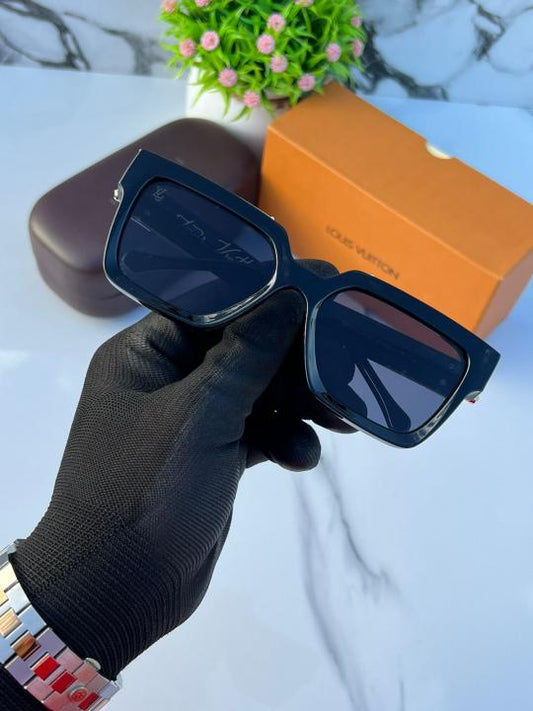 Louis_vuitton_millionaire_black_gold