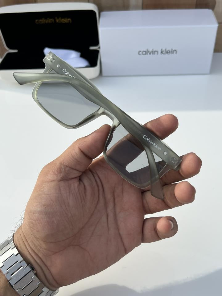 Calvin_klein_Y10_green