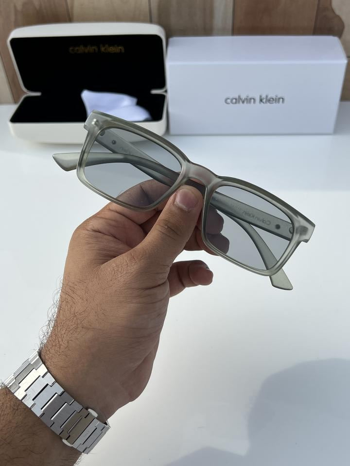 Calvin_klein_Y10_green