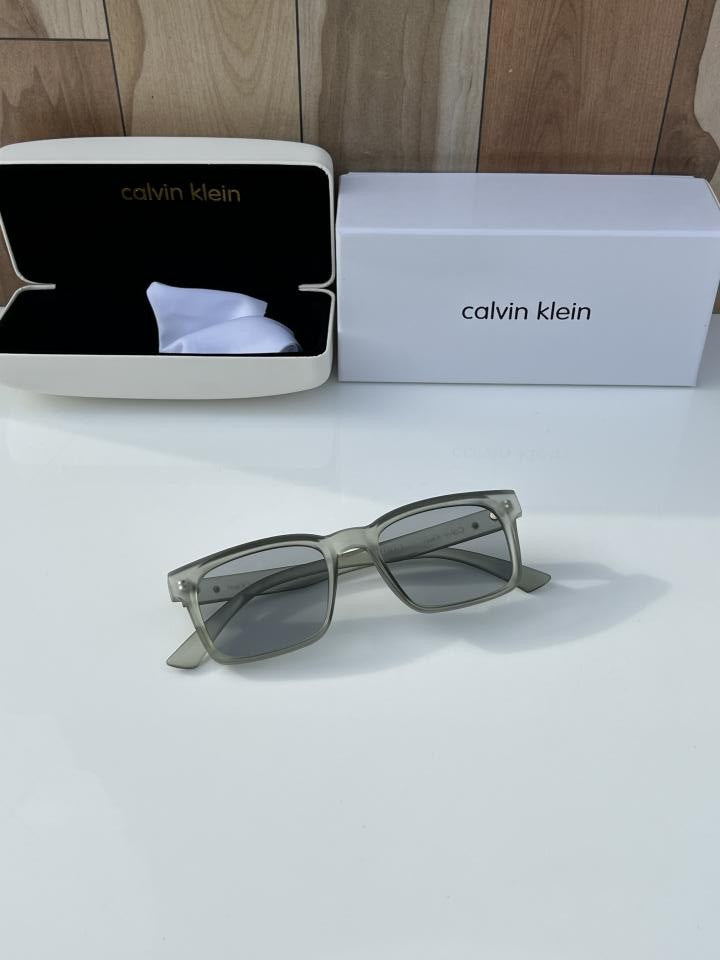 Calvin_klein_Y10_green