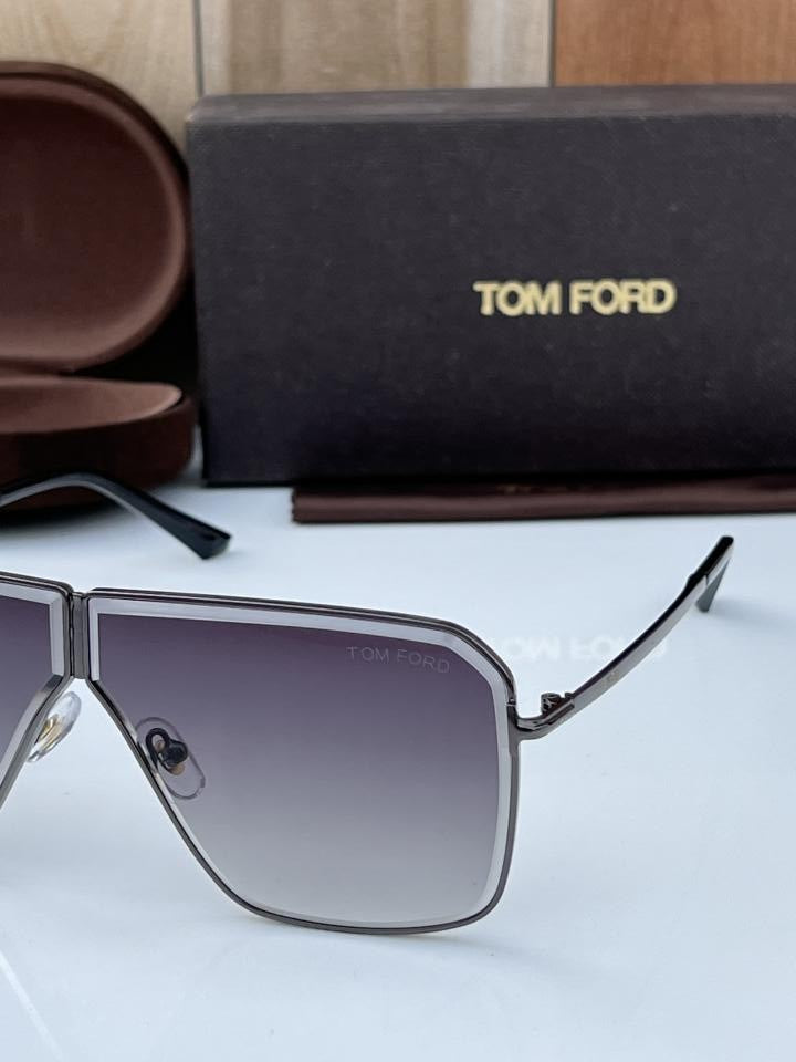 Tomford_98331_Shaded