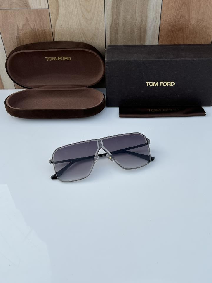 Tomford_98331_Shaded