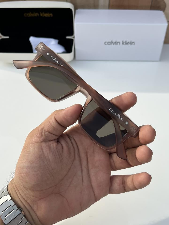 Calvin_klein_Y10_brown_green
