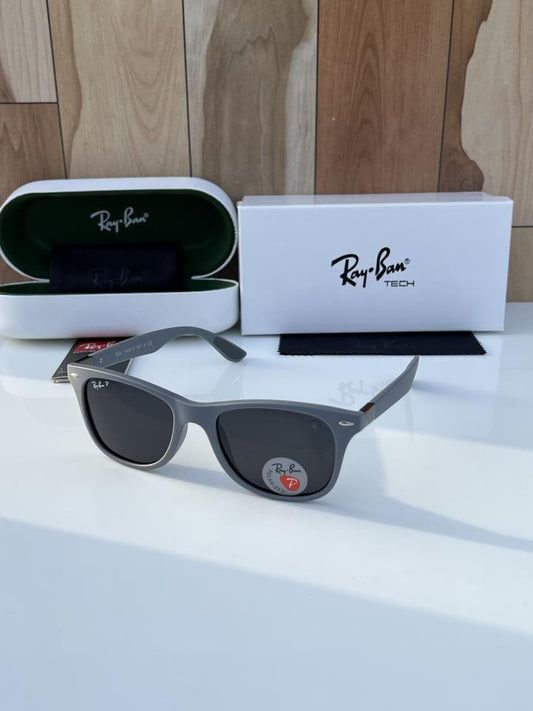 Rayban 4195 grey black