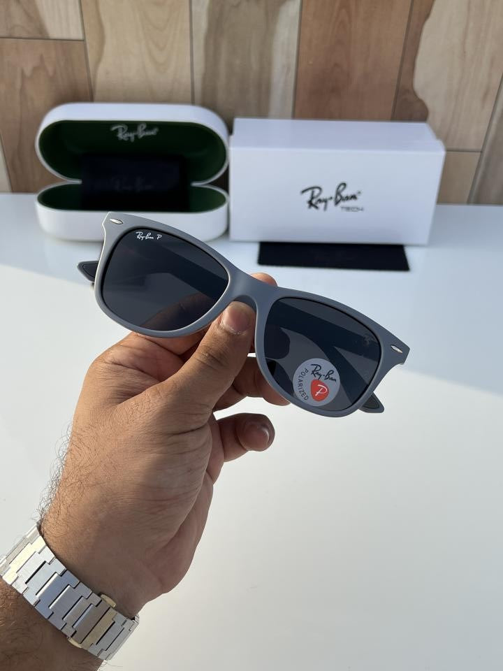 Rayban 4195 grey black