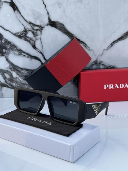 Prada_82_matt_black
