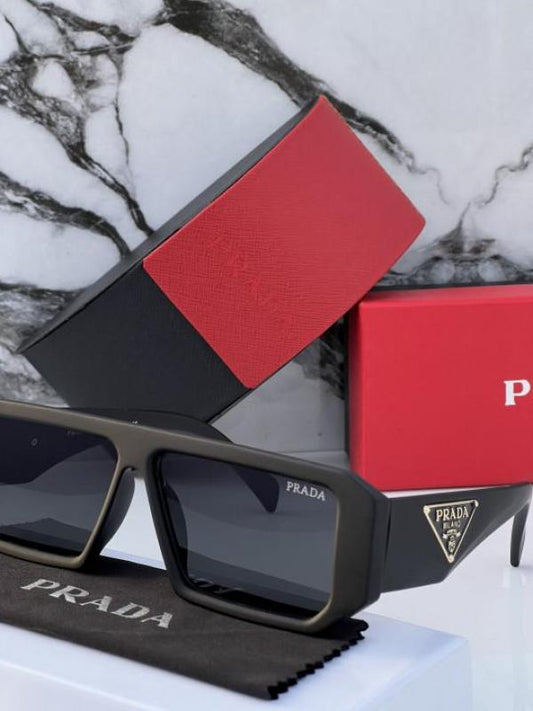 Prada_82_matt_black