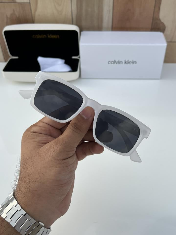 Calvin_klein_Y10_white_black