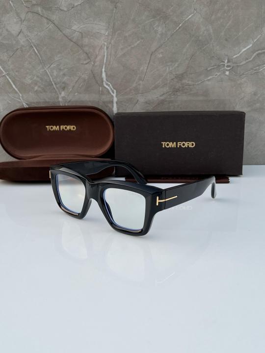 Tomford_4184_black_plano