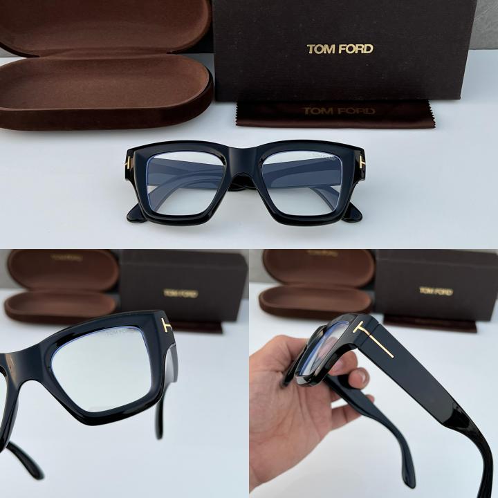 Tomford_4184_black_plano