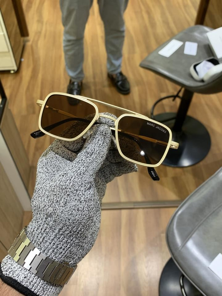 Marc_jacobs_504_gold_brown