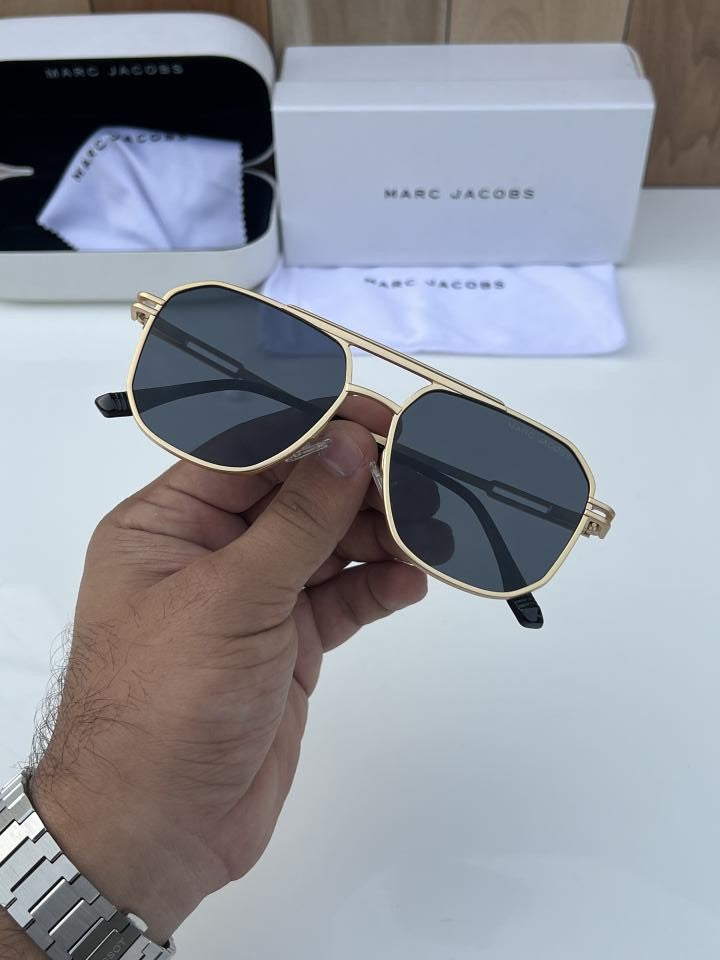 Marc_jacobs_98279_gold_black