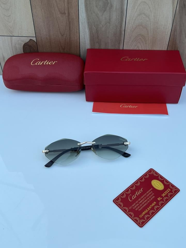Cartier_3182_green_shaded