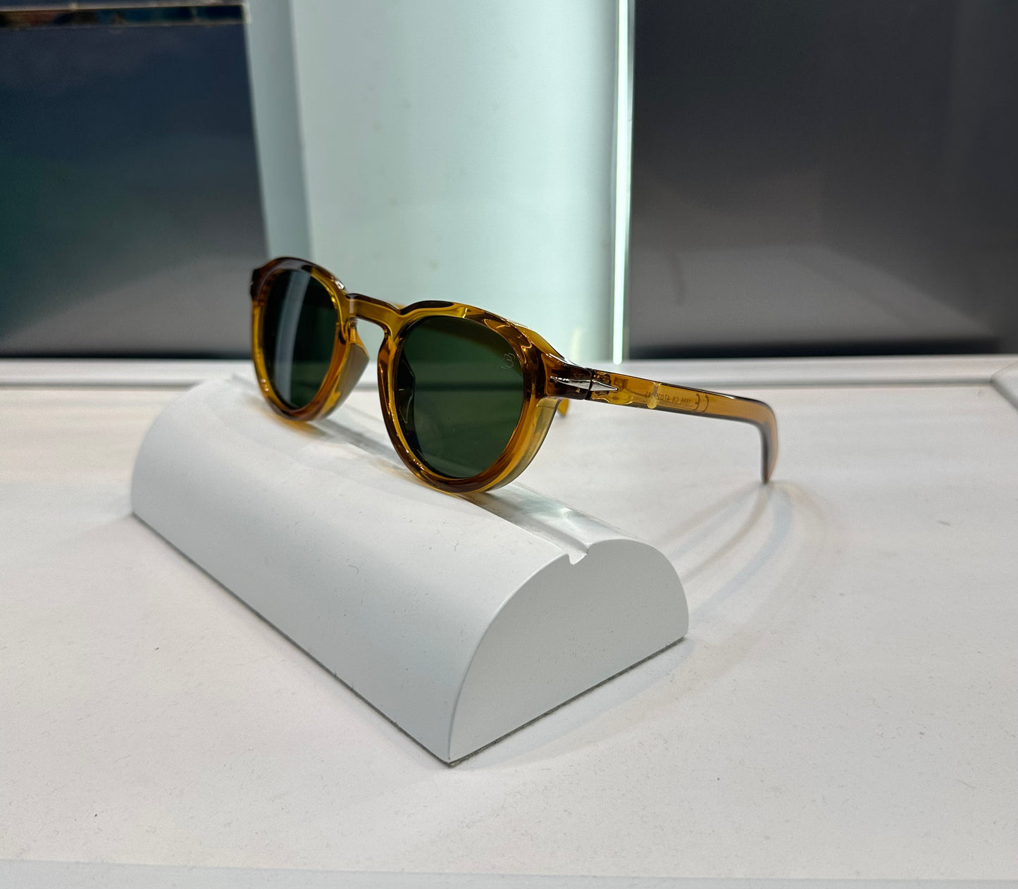 David Beckham 1886 Ultimate Luxury Shade With Original Packaging