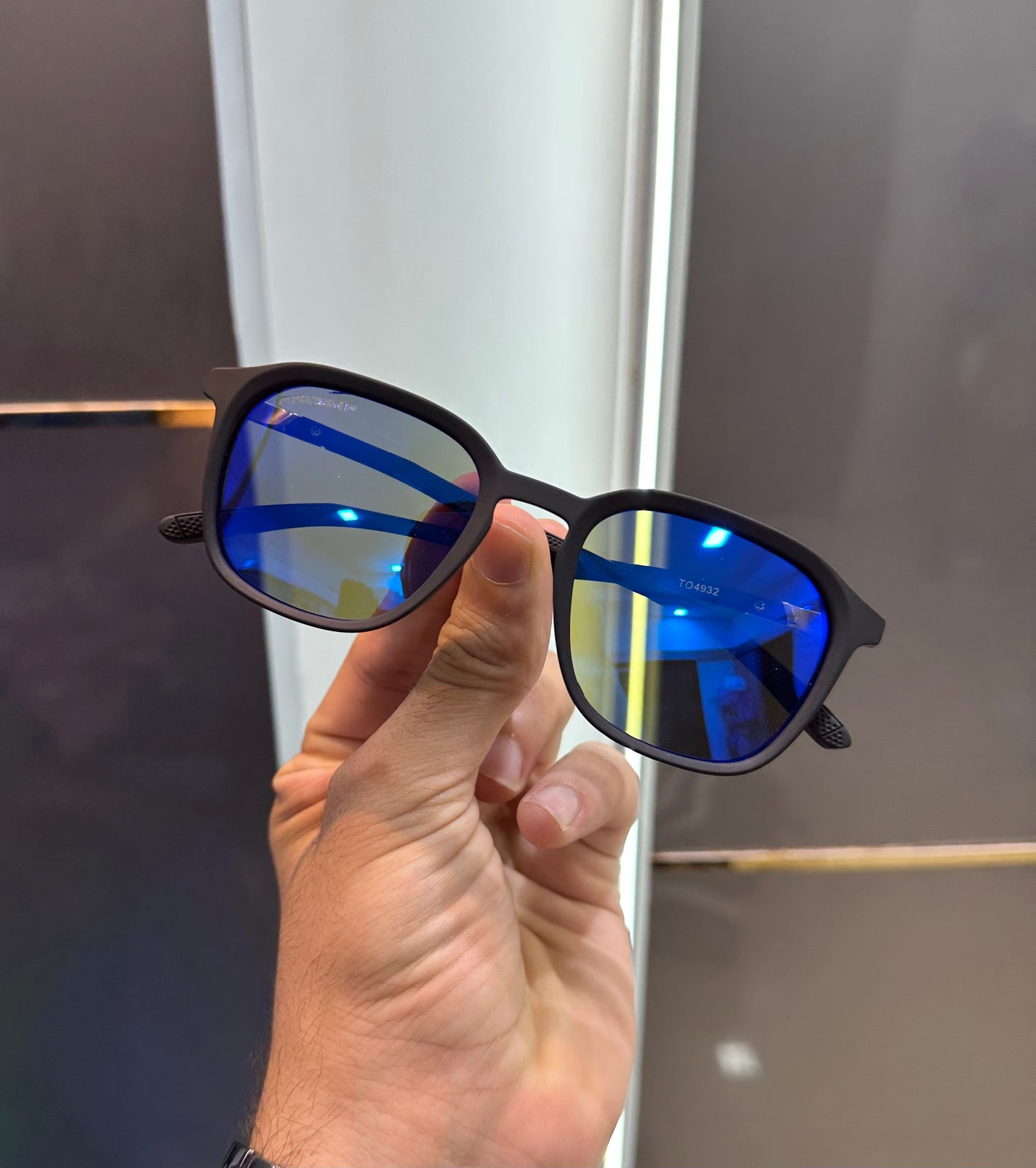 Oakley 4932 Blu Shade Ultimate Luxury Shade With Original Packaging
