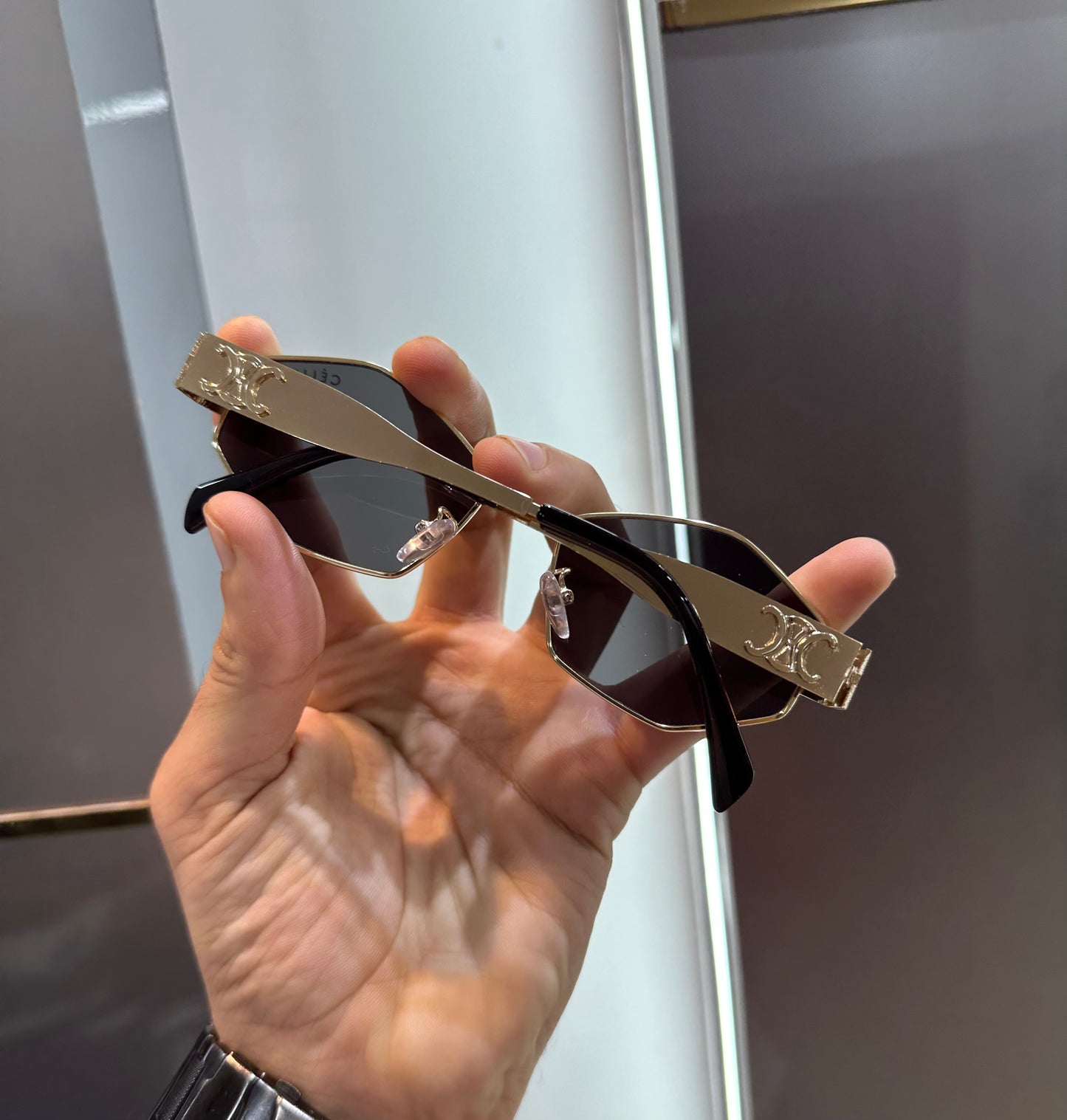 Celin e Gold Black 598 Ultimate Luxury Shade With Original Packaging